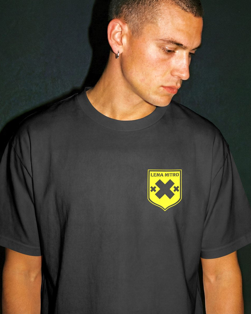 Male model in Lena Nitro Berlin black t-shirt front